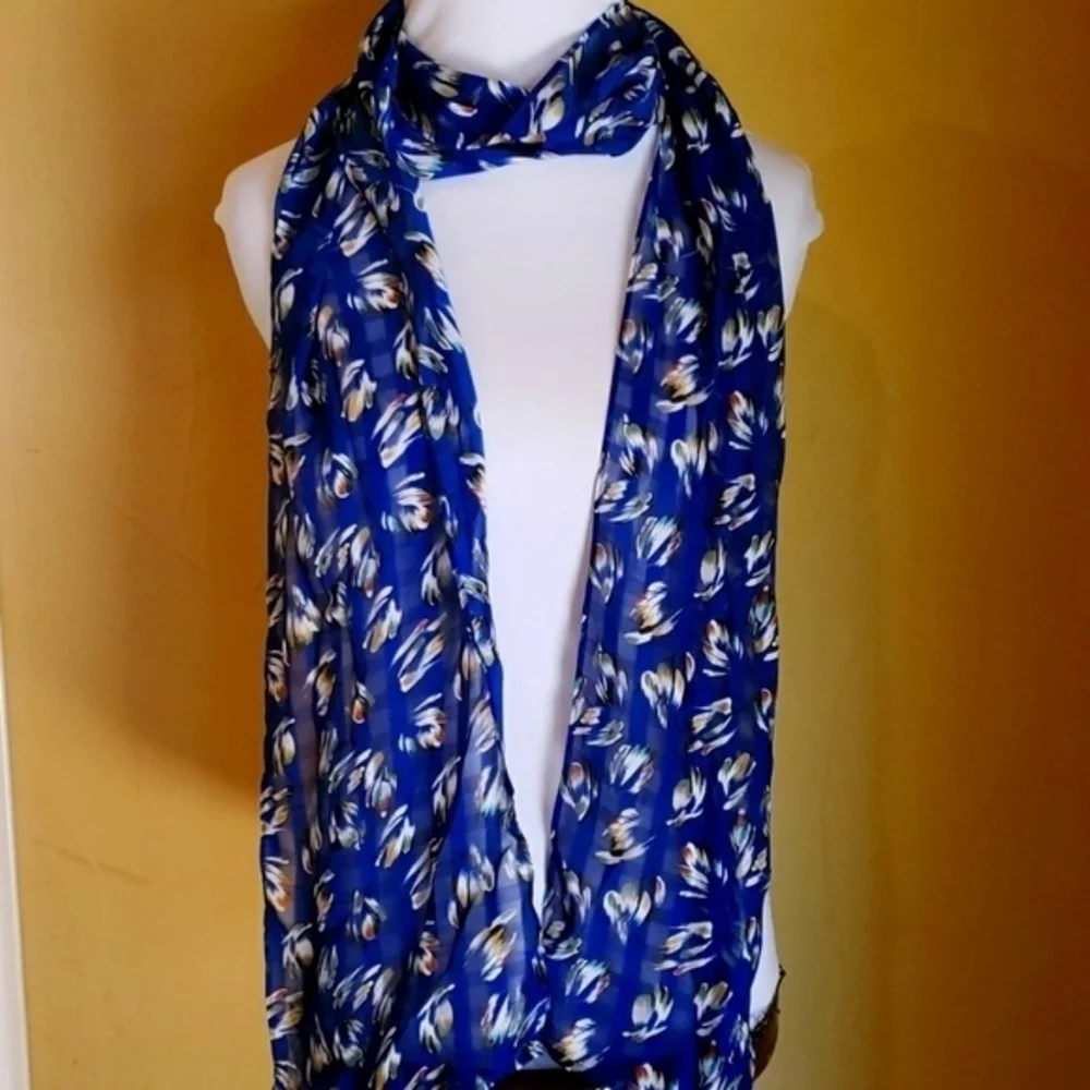 Beautiful Blues Blacks‎ Vtg Silk Scarf